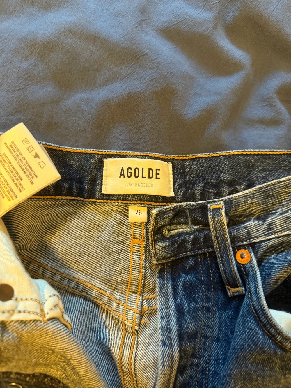 Agolde 90’s Mid Rise Loose Fit Jeans in Placebo - Picture 4 of 4